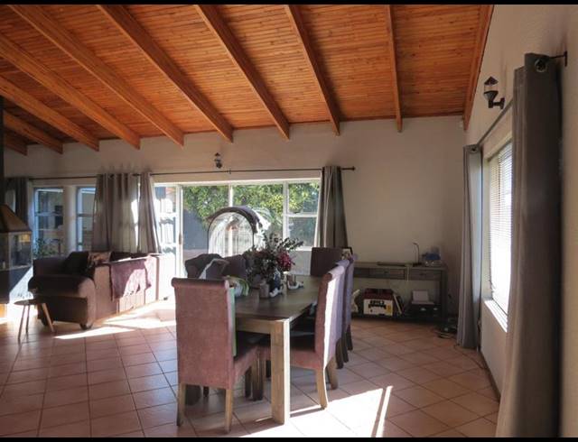 4 BEDROOM HOUSE FOR SALE IN SUNWARD PARK